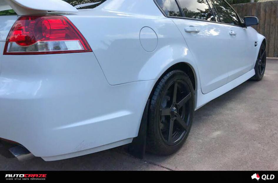 HOLDEN-COMMODORE-HOSTILE-GLOSS-BLACK